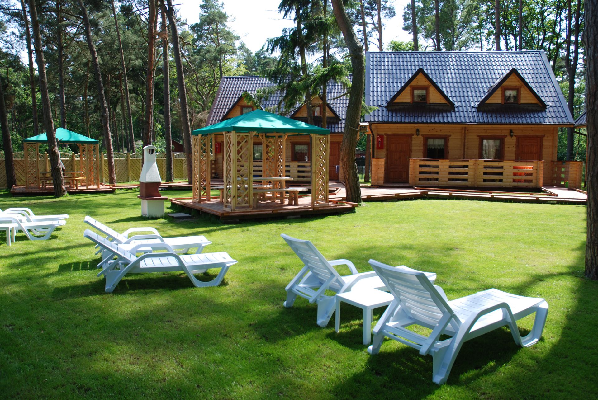 Pobierowo domki letniskowe - NawaraPark (noclegi, wczasy)