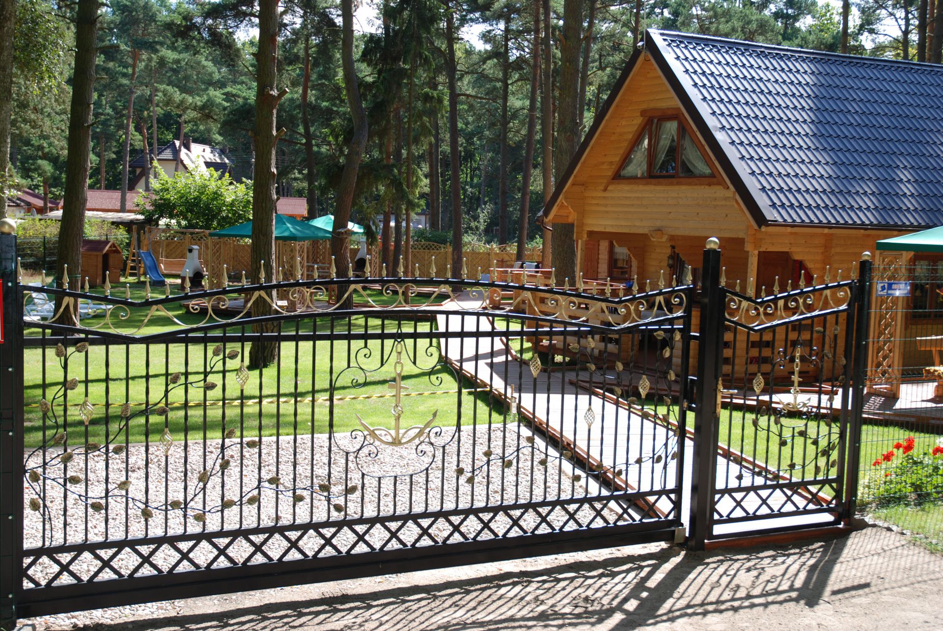 Pobierowo domki letniskowe - NawaraPark (noclegi, wczasy)